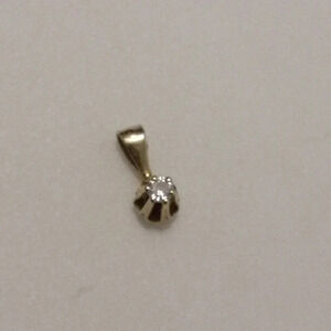 14k diamond  pendant